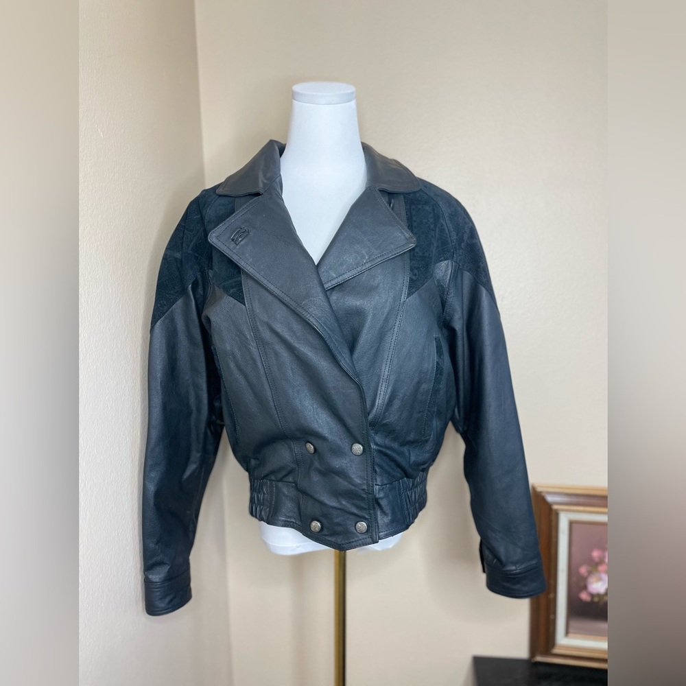 Vintage Wilsons Black Leather Dolman bomber jacket Thinsulate Size Small